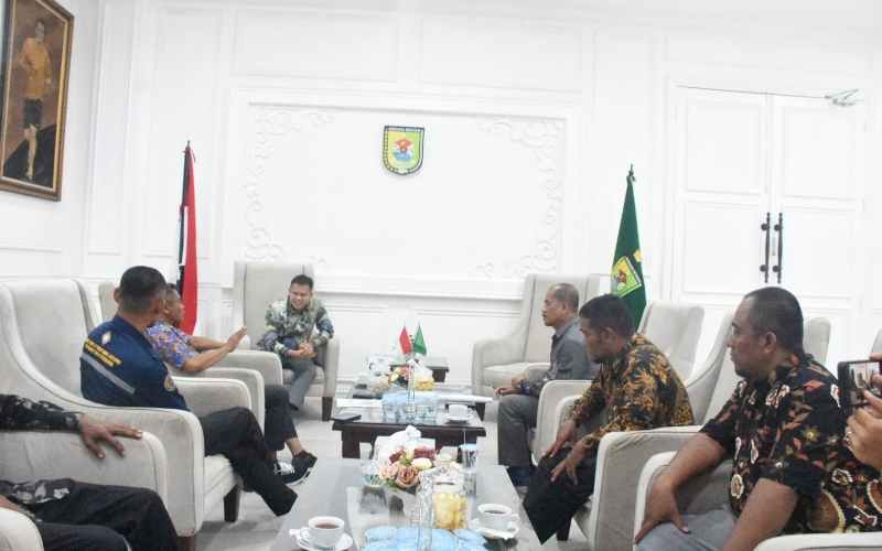 Pemkab Sergai Dukung PDBI Kenalkan Drum Band di Sekolah Pemkab Sergai Dukung PDBI Kenalkan Drum Band di Sekolah