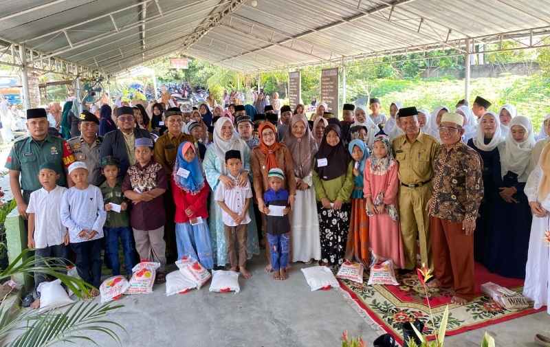 Pemkab Sergai Salurkan Santunan untuk 90 Anak Yatim di Desa Firdaus Pemkab Sergai Salurkan Santunan untuk 90 Anak Yatim di Desa Firdaus
