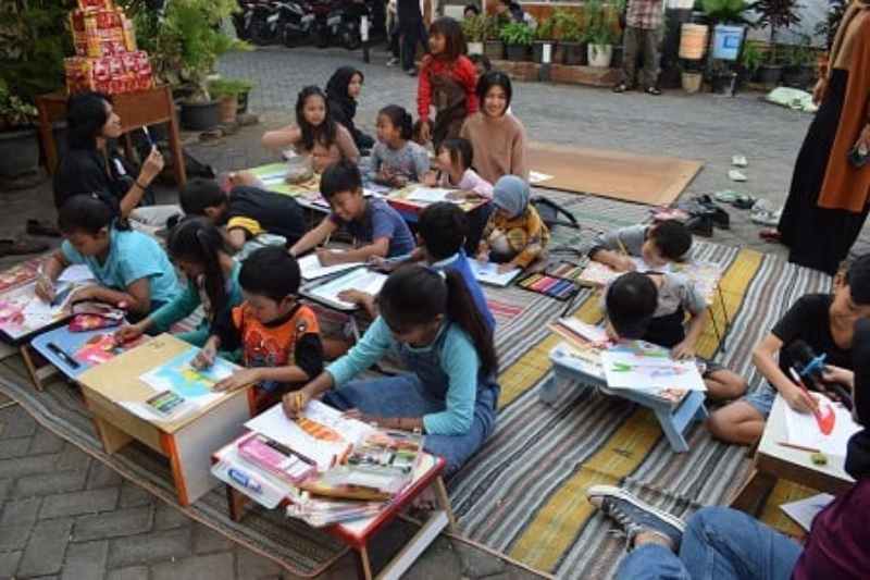 Kolektif Hysteria Gelar Festival Kampung Pertama ‘Iki Buntu: Fest I” Kolektif Hysteria Gelar Festival Kampung Pertama ‘Iki Buntu: Fest I”