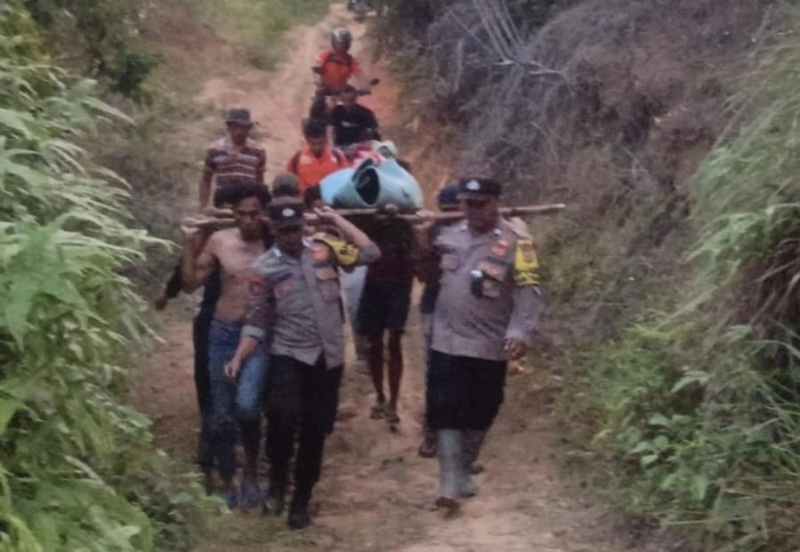 Warga Desa Paya Tampah Kecamatan Karang Baru Dididuga Bunuh Diri dengan Cara Gantung Diri Warga Desa Paya Tampah Kecamatan Karang Baru Dididuga Bunuh Diri dengan Cara Gantung Diri
