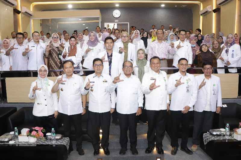 Pemprov Lampung Berkomitmen Meningkatkan Pelayanan Kesehatan di Provinsi Lampung Pemprov Lampung Berkomitmen Meningkatkan Pelayanan Kesehatan di Provinsi Lampung