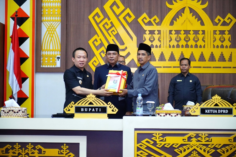 Pj.Bupati Pringsewu Sampaikan Rancangan Perubahan KUA-PPAS 2024 Pj.Bupati Pringsewu Sampaikan Rancangan Perubahan KUA-PPAS 2024