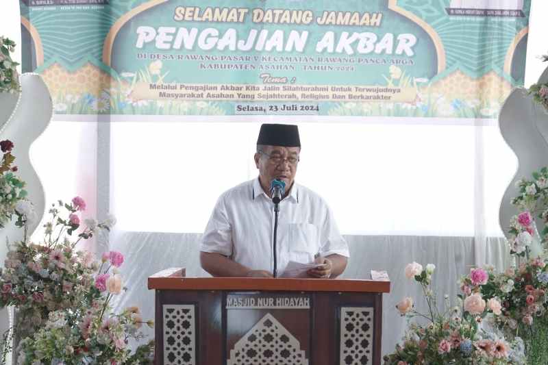 Wabup Asahan Ikuti Pengajian Akbar di Kecamatan Rawang Panca Arga Wabup Asahan Ikuti Pengajian Akbar di Kecamatan Rawang Panca Arga
