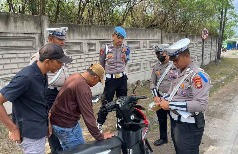1.965 Pelanggar Lalu Lintas Terjaring dalam Operasi Patuh Krakatau 2024 1.965 Pelanggar Lalu Lintas Terjaring dalam Operasi Patuh Krakatau 2024