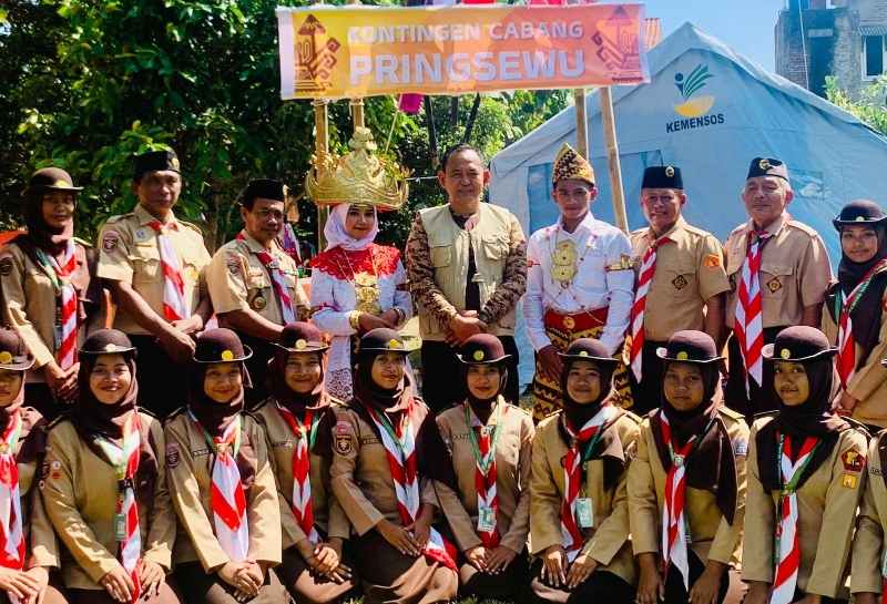 Kakwarcab Pringsewu Tinjau Perkemahan Antar Saka Kakwarcab Pringsewu Tinjau Perkemahan Antar Saka