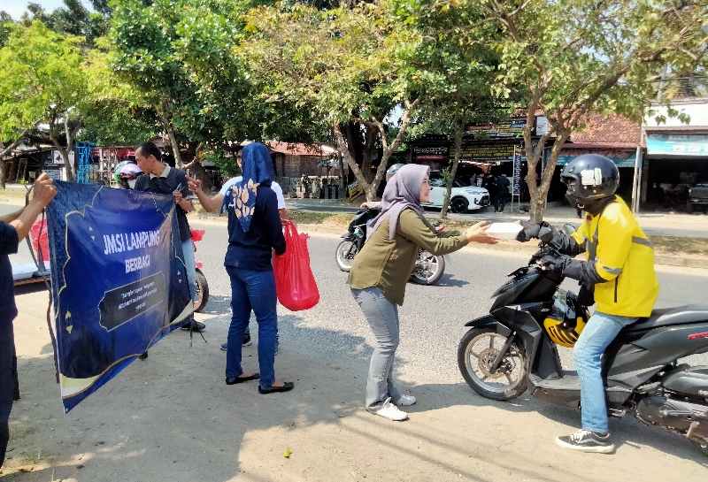 Gelar JMSI Berbagi, Novriwan: Bentuk Rasa Syukur dan Mendekatkan Diri dengan Masyarakat Gelar JMSI Berbagi, Novriwan: Bentuk Rasa Syukur dan Mendekatkan Diri dengan Masyarakat