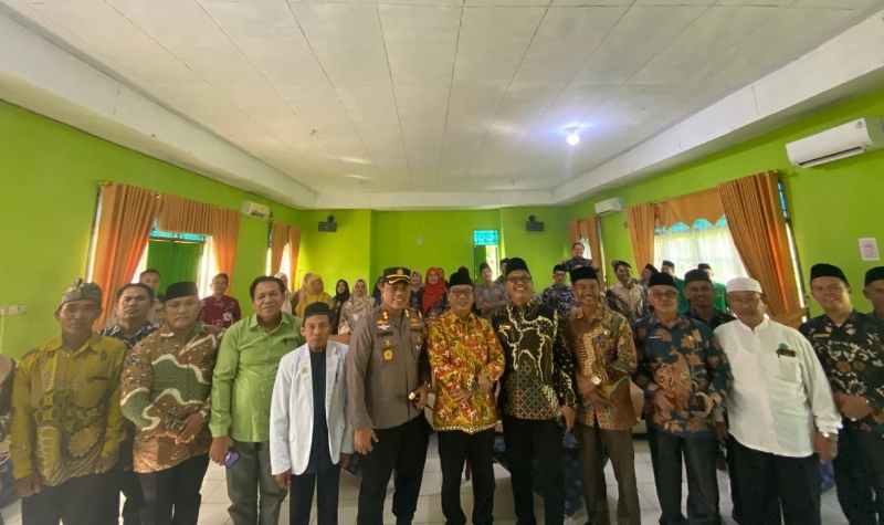 Kapolres Sambangi Kemenag Jaga Kerukunan Antar Umat Beragama di Kaur Kapolres Sambangi Kemenag Jaga Kerukunan Antar Umat Beragama di Kaur