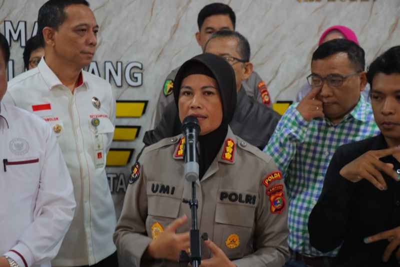 Aniaya Tetangga Hingga Meninggal Dunia, Pria di Pringsewu Ditangkap Polisi Aniaya Tetangga Hingga Meninggal Dunia, Pria di Pringsewu Ditangkap Polisi