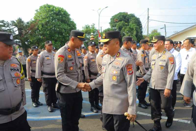 Pimpin Apel Pagi di Polresta Bandar Lampung, Kapolda Apresiasi Kinerja Personil Pimpin Apel Pagi di Polresta Bandar Lampung, Kapolda Apresiasi Kinerja Personil