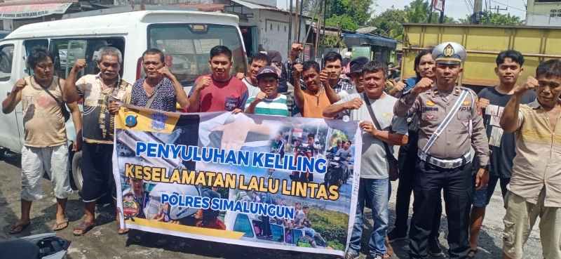 Sat Lantas Gelar Penyuluhan Keliling bagi Pengemudi Angkutan Umum Sat Lantas Gelar Penyuluhan Keliling bagi Pengemudi Angkutan Umum