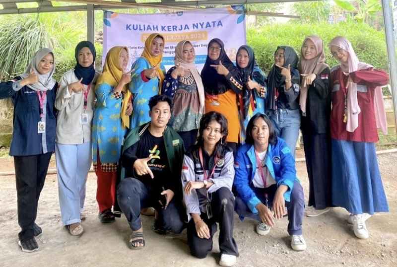 Mahasiswa KKN Siger Berjaya Sulap Kulit Kakao Jadi Teh Rempah Berkhasiat Mahasiswa KKN Siger Berjaya Sulap Kulit Kakao Jadi Teh Rempah Berkhasiat