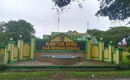 DPRD Serdang Bedagai Panggil KPU Terkait Dugaan Pengurangan Honor PPK dan PPS DPRD Serdang Bedagai Panggil KPU Terkait Dugaan Pengurangan Honor PPK dan PPS