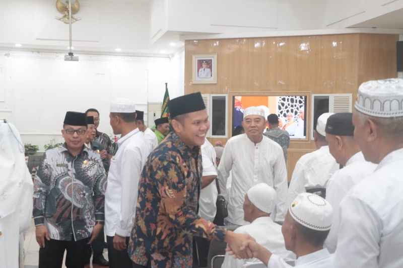 Wabup Adlin Tambunan Apresiasi Kesuksesan Haji Sergai 2024 Wabup Adlin Tambunan Apresiasi Kesuksesan Haji Sergai 2024