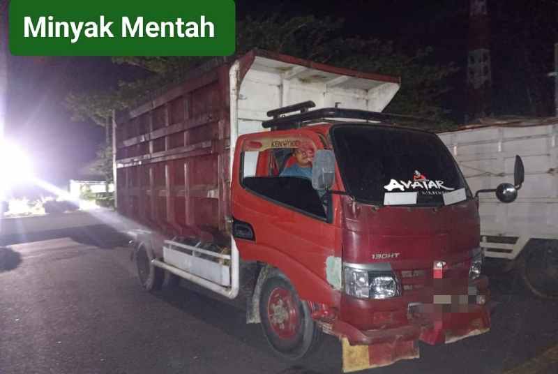 Satreskrim Polres Aceh Tamiang Berhasil Amankan 7 Ton Minyak Mentah Satreskrim Polres Aceh Tamiang Berhasil Amankan 7 Ton Minyak Mentah