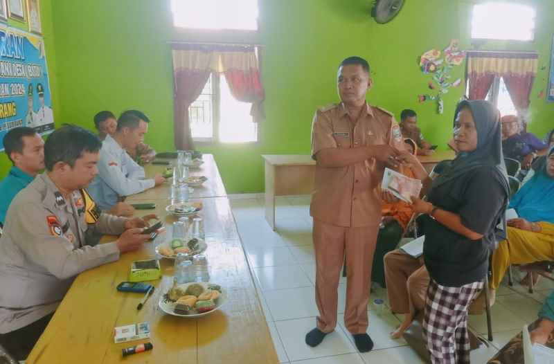 Pekon Marang Salurkan BLT-DD Kepada 33 KPM Pekon Marang Salurkan BLT-DD Kepada 33 KPM