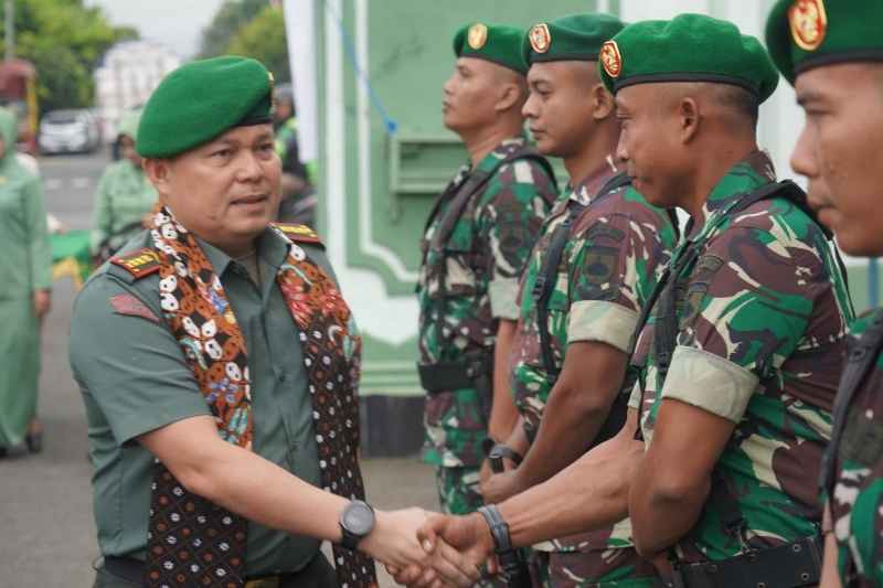 Danrem 071/Wjk Berikan Motivasi kepada Parajurit Kodim 0701/Banyumas dengan Konsep “JITU” Danrem 071/Wjk Berikan Motivasi kepada Parajurit Kodim 0701/Banyumas dengan Konsep “JITU”