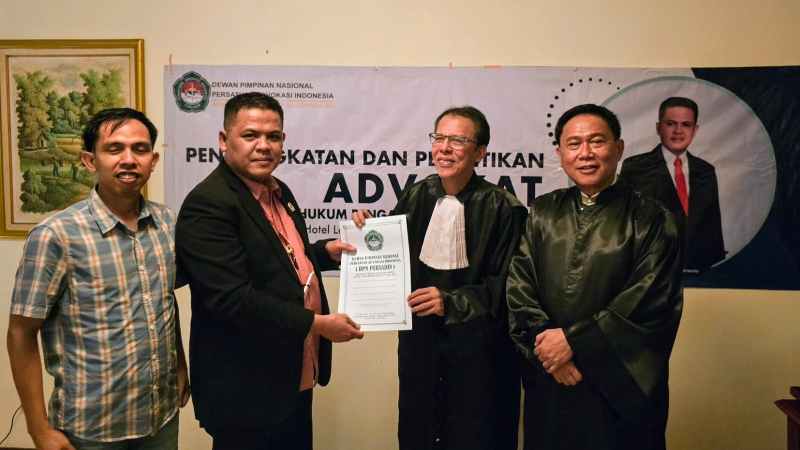 Pengadilan Tinggi Banten dan NTB Mengambil Sumpah Advokat Persadin Angkatan VII dan VIII Pengadilan Tinggi Banten dan NTB Mengambil Sumpah Advokat Persadin Angkatan VII dan VIII