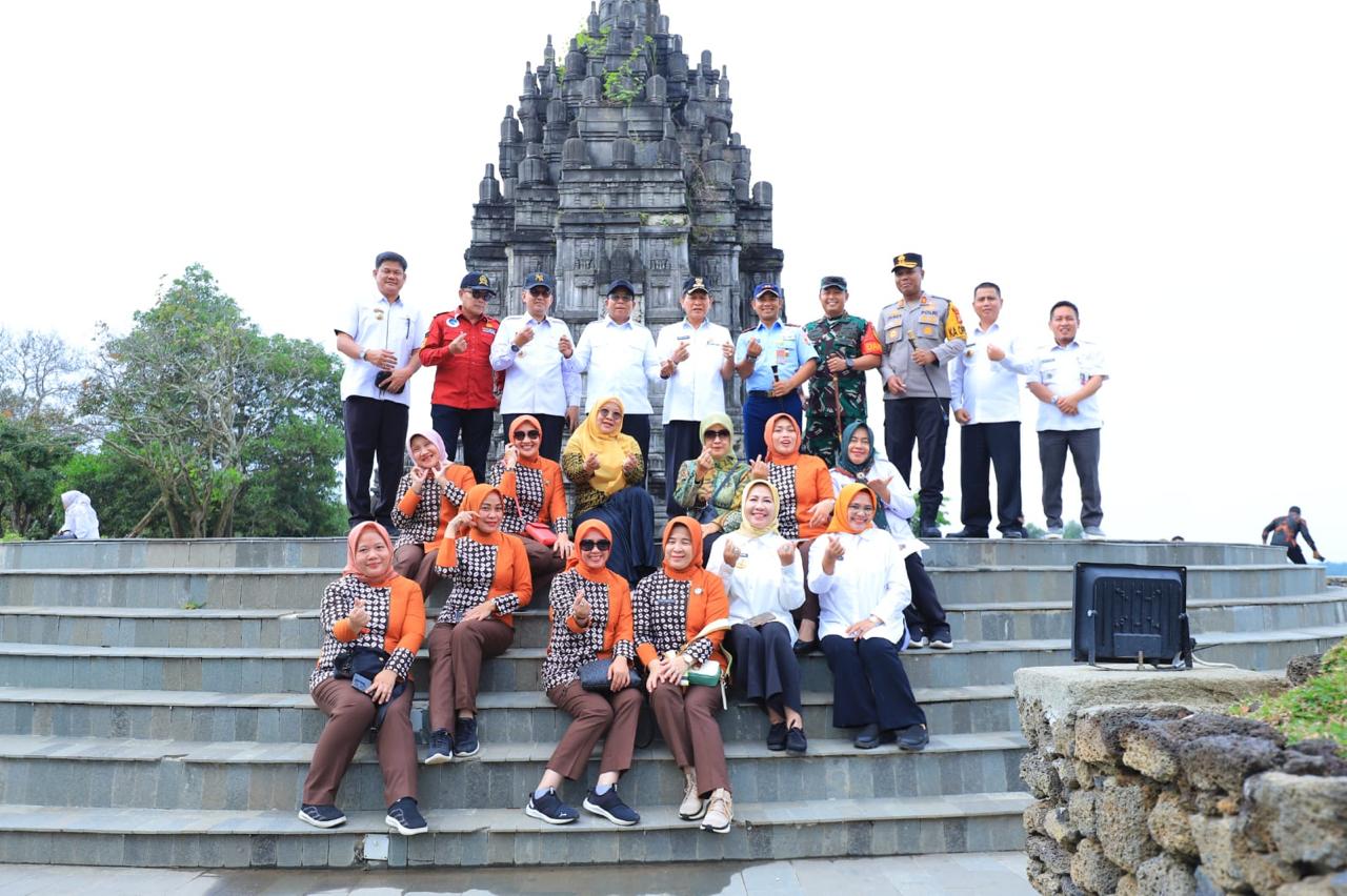 Pj Gubernur Samsudin Peninjauan Kawasan Wisata Cakat Nyenyek Pj Gubernur Samsudin Peninjauan Kawasan Wisata Cakat Nyenyek