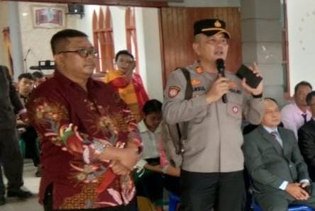 Kapolsek Serbalawan Hadiri Pesta Pembangunan Gereja HKBP Ebenezer Kapolsek Serbalawan Hadiri Pesta Pembangunan Gereja HKBP Ebenezer