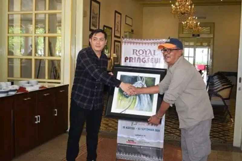 Royal Pringsewu Taja Arthibition “Sinergi” Kelompok 5 Rupa dan Komunitas Bunga Rumput Royal Pringsewu Taja Arthibition “Sinergi” Kelompok 5 Rupa dan Komunitas Bunga Rumput