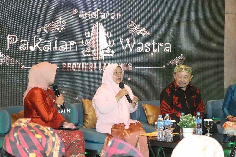 Penjabat Ketua Dekranasda Provinsi Lampung Hadiri Pameran Wastra Penjabat Ketua Dekranasda Provinsi Lampung Hadiri Pameran Wastra