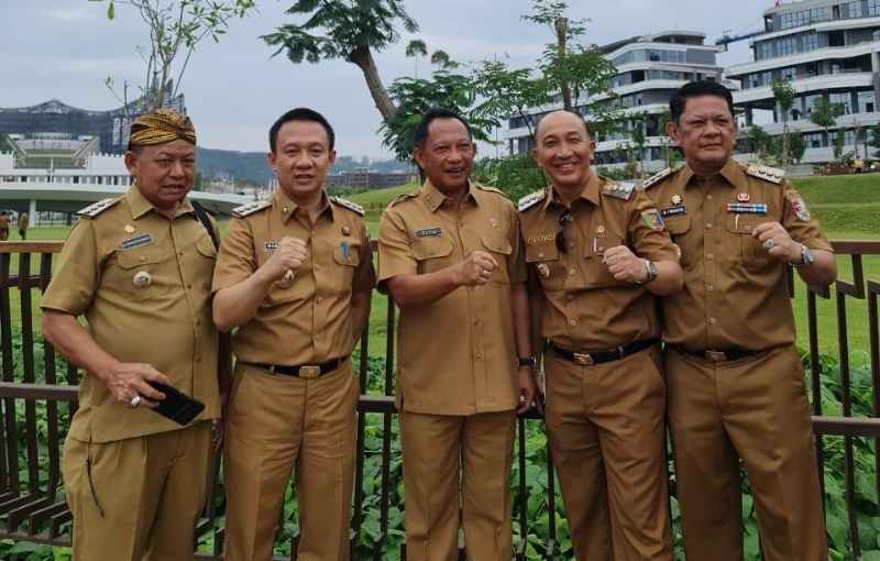 Hadir di IKN Bersama Kepala Daerah se-Indonesia, M. Firsada Dengarkan Arahan Presiden Hadir di IKN Bersama Kepala Daerah se-Indonesia, M. Firsada Dengarkan Arahan Presiden