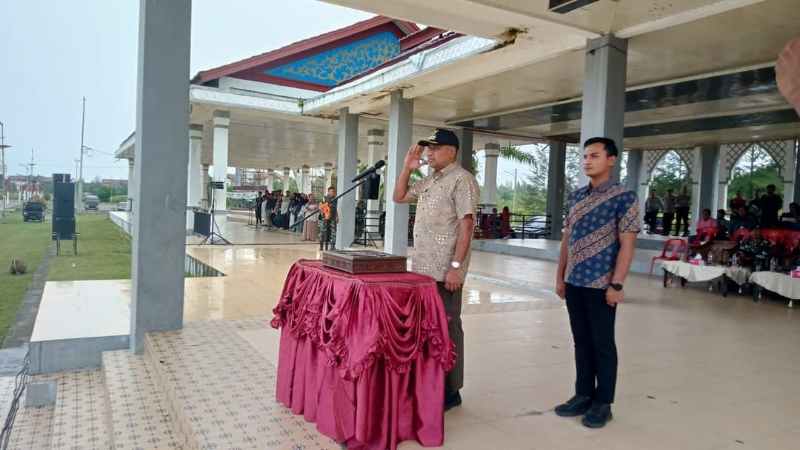 Gelar Gladi Bersih, Pj Bupati Amrullah Jadi Irup HUT ke-79 RI Gelar Gladi Bersih, Pj Bupati Amrullah Jadi Irup HUT ke-79 RI