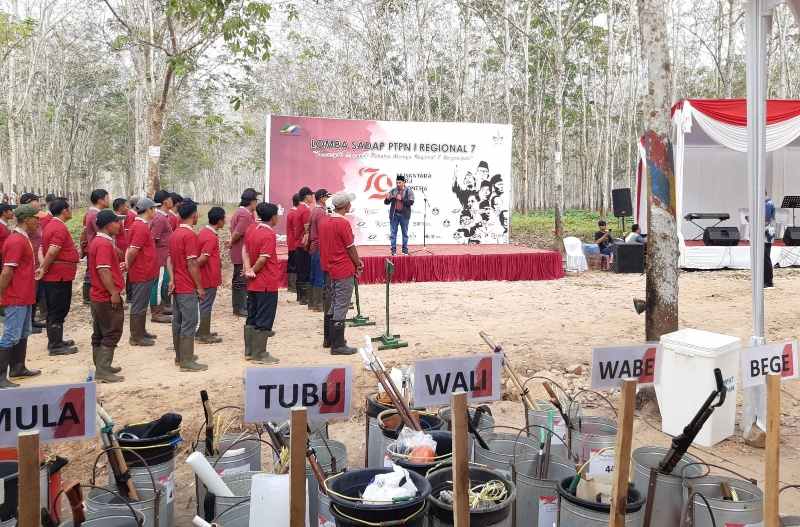 Lomba Sadap Karet, Tuhu Bangun Ingatkan SOP dan Budaya Planters Lomba Sadap Karet, Tuhu Bangun Ingatkan SOP dan Budaya Planters