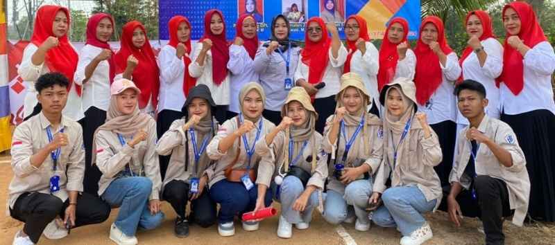 Dosen IBN Dan Mahasiswa KKN Sosialisasikan Bahaya Pinjol Dan Judol Dosen IBN Dan Mahasiswa KKN Sosialisasikan Bahaya Pinjol Dan Judol