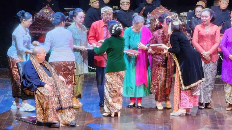 Festival Bedhayan 2024 Meriah dan Istimewa, Dihadiri Perwakilan Amerika Serikat dan Korea Utara Festival Bedhayan 2024 Meriah dan Istimewa, Dihadiri Perwakilan Amerika Serikat dan Korea Utara