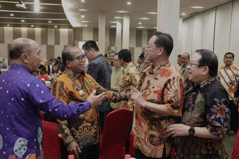 Sinergi Bersama Pihak Swasta, Pemprov Lampung Gelar Diskusi Program BERKIBAR untuk Perbaikan Jalan Rusak Sinergi Bersama Pihak Swasta, Pemprov Lampung Gelar Diskusi Program BERKIBAR untuk Perbaikan Jalan Rusak