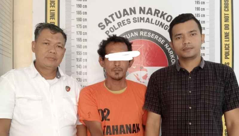 Polres Simalungun Bekuk Pengedar Narkoba di Jalan Merdeka Atas Saribu Dolok Polres Simalungun Bekuk Pengedar Narkoba di Jalan Merdeka Atas Saribu Dolok