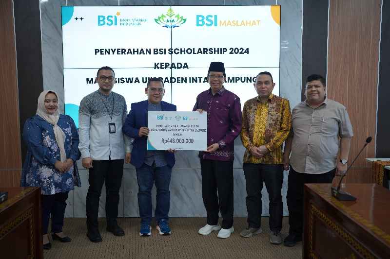 BSI Serahkan Beasiswa Senilai 448 Juta kepada Mahasiswa UIN Raden Intan Lampung BSI Serahkan Beasiswa Senilai 448 Juta kepada Mahasiswa UIN Raden Intan Lampung