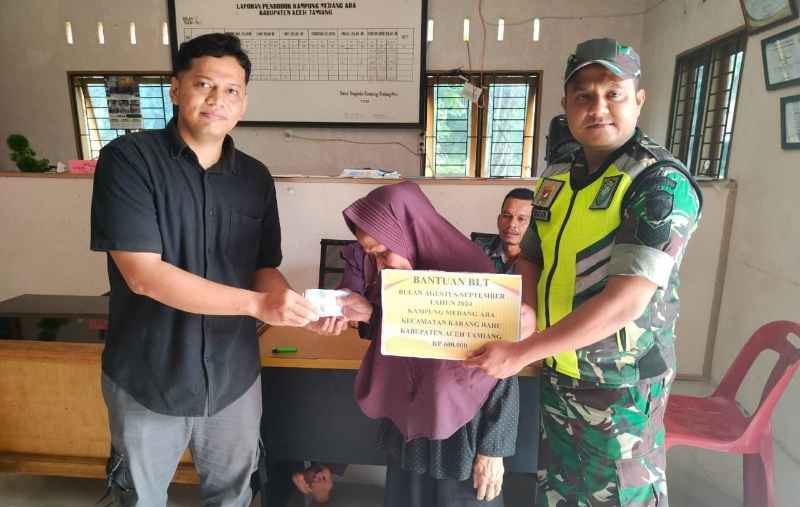Penyaluran Bantuan Tunai Langsung BLT Desa Medang Ara Kecamatan Baru Penyaluran Bantuan Tunai Langsung BLT Desa Medang Ara Kecamatan Baru