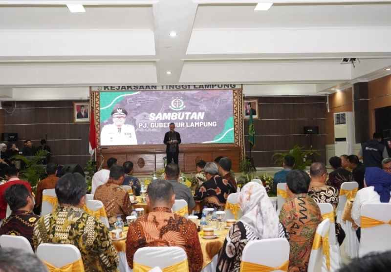 Pj. Gubernur Lampung Tekankan Pentingnya Kolaborasi untuk Membangun Provinsi Lampung Pj. Gubernur Lampung Tekankan Pentingnya Kolaborasi untuk Membangun Provinsi Lampung
