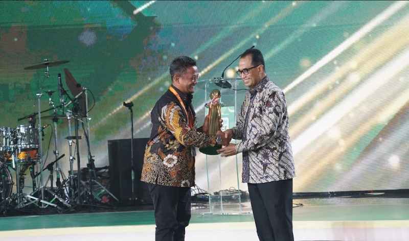 Pemerintah Provinsi Lampung Menerima Penghargaan Wahana Tata Nugraha 2024 Pemerintah Provinsi Lampung Menerima Penghargaan Wahana Tata Nugraha 2024