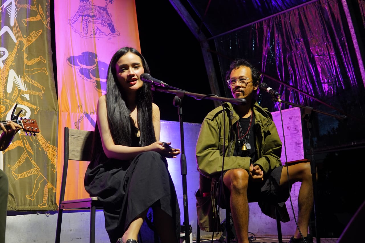 Seruan Darurat Iklim Arka Kinari dari Pelabuhan Semarang Seruan Darurat Iklim Arka Kinari dari Pelabuhan Semarang