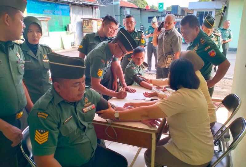 Korem Wijayakusuma Peduli Kesehatan Prajuritnya Korem Wijayakusuma Peduli Kesehatan Prajuritnya