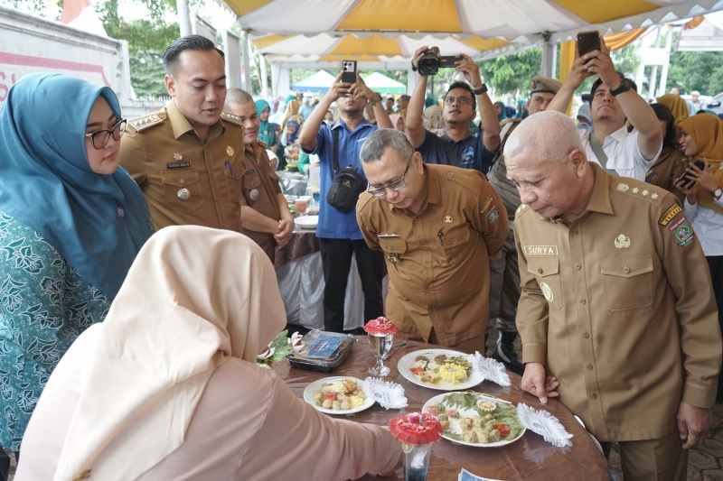 Bupati Surya Resmikan Pembukaan Lomba Cipta Menu B2SA Bupati Surya Resmikan Pembukaan Lomba Cipta Menu B2SA
