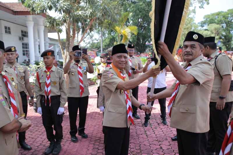 Bupati Surya Hadiri Peringatan Pramuka Ke-63 Tingkat Kwartir Cabang Gerakan Pramuka Asahan Bupati Surya Hadiri Peringatan Pramuka Ke-63 Tingkat Kwartir Cabang Gerakan Pramuka Asahan