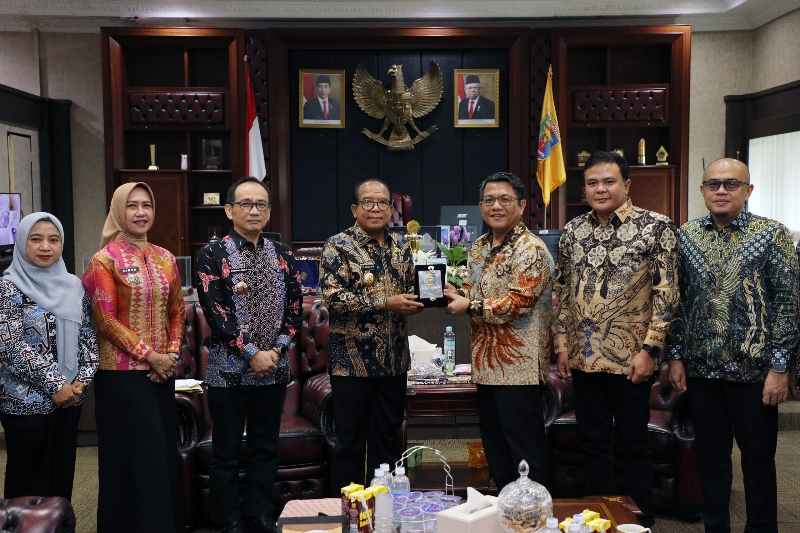 Pj. Gubernur Samsudin Ajak PT. Semen Baturaja Berkontribusi dalam Pembangunan dan Kesejahteraan Masyarakat Pj. Gubernur Samsudin Ajak PT. Semen Baturaja Berkontribusi dalam Pembangunan dan Kesejahteraan Masyarakat