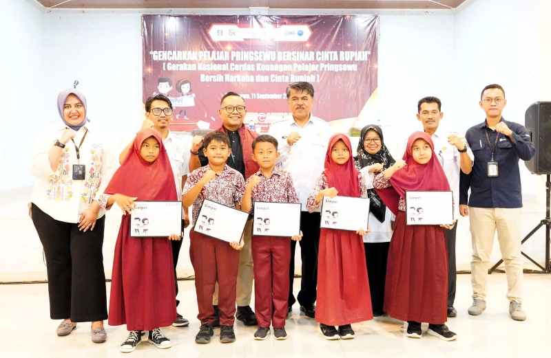 GENCARKAN Pelajar BERSINAR Cinta Rupiah GENCARKAN Pelajar BERSINAR Cinta Rupiah