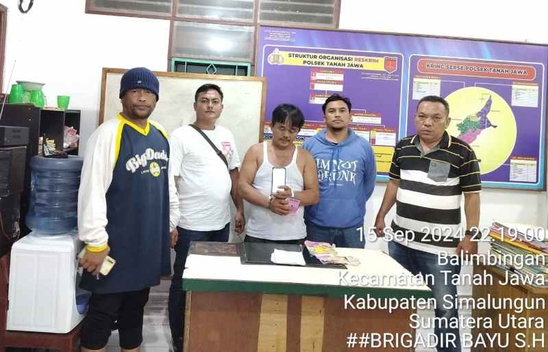 Unit Reskrim Tangkap Pelaku Judi Kim Hongkong di Warung Kopi Unit Reskrim Tangkap Pelaku Judi Kim Hongkong di Warung Kopi