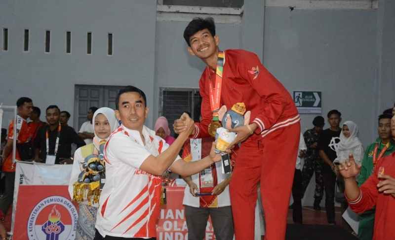 Sulsel Kawinkan Emas Di Nomor Team Double Sepak Takraw Sulsel Kawinkan Emas Di Nomor Team Double Sepak Takraw