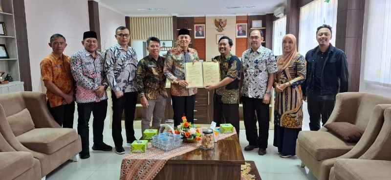 MoU Dengan Sawit Watch, Sabar AS Bertujuan Kesejahteraan Masyarakat MoU Dengan Sawit Watch, Sabar AS Bertujuan Kesejahteraan Masyarakat