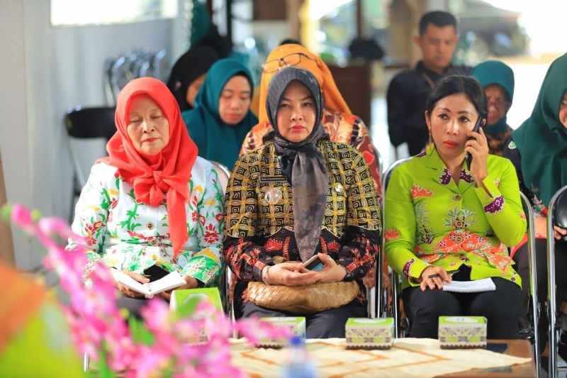 Pj Ketua dr. Feby Levarina Hadiri Rapat Kerja Dekranasda Tahun 2024 Pj Ketua dr. Feby Levarina Hadiri Rapat Kerja Dekranasda Tahun 2024