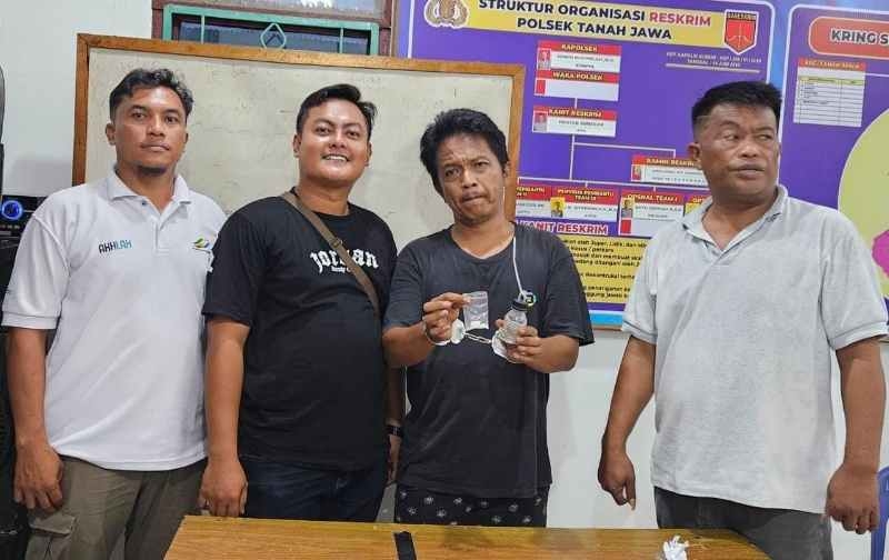 Polsek Tanah Jawa Berhasil Tangkap Pelaku Penyalahgunaan Narkoba Polsek Tanah Jawa Berhasil Tangkap Pelaku Penyalahgunaan Narkoba
