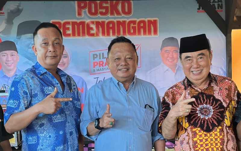 Mukhlis Basri Pastikan All Out Menangkan RMD-Jihan dan Saleh-Agus di Tanggamus Mukhlis Basri Pastikan All Out Menangkan RMD-Jihan dan Saleh-Agus di Tanggamus