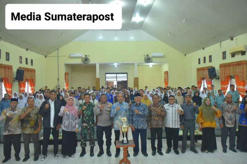 Lomba Cerdas Cermat Wawasan Kebangsaan dan Ideologi Pancasila Tingkat SMA/SMK/MA Sederajat Kab.Aceh Tamiang Lomba Cerdas Cermat Wawasan Kebangsaan dan Ideologi Pancasila Tingkat SMA/SMK/MA Sederajat Kab.Aceh Tamiang