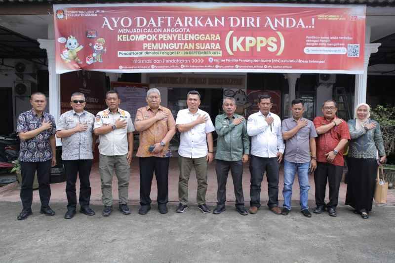 Hari Pertama, Pjs Bupati Basarin Kunjungi KPU dan Bawaslu Kabupaten Asahan Hari Pertama, Pjs Bupati Basarin Kunjungi KPU dan Bawaslu Kabupaten Asahan